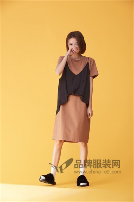 千葵女装2018夏季时尚休闲两件套短袖连衣裙