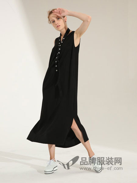 玛丝图女装2018春夏宽松文艺a字连衣裙女新品