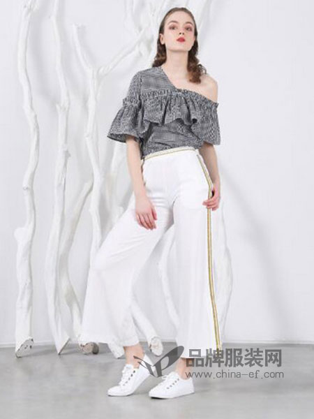 欧玥女装2018春夏纯棉荷叶边斜领漏肩格子短袖衬衫
