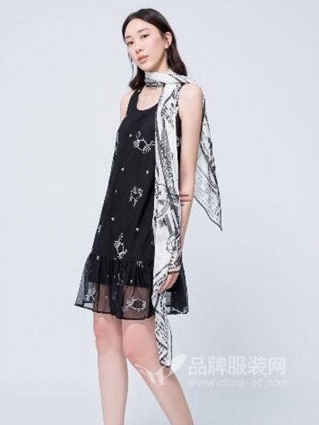 伊洛Iroo女装2018春夏韩版温柔裙两件套女超仙套装裙收腰仙女裙