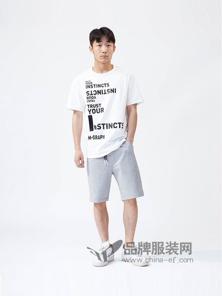M-graph威廉希尔中国官网
2018春夏时尚胶印立体字母纯棉圆领套头短袖T恤