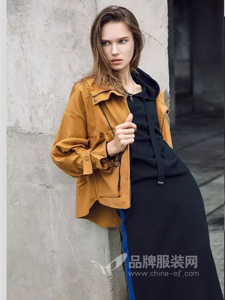 拍普儿女装2018秋季韩版尖领口袋风衣夹克修身姜黄短款风衣外套