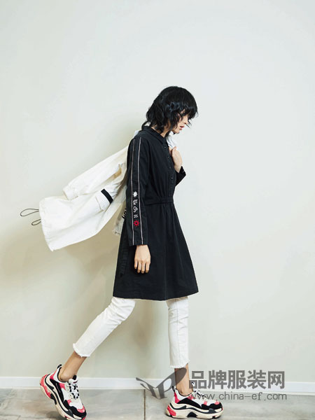 BUKHARA布卡拉女装2018秋冬新款修身显瘦薄款印花外套