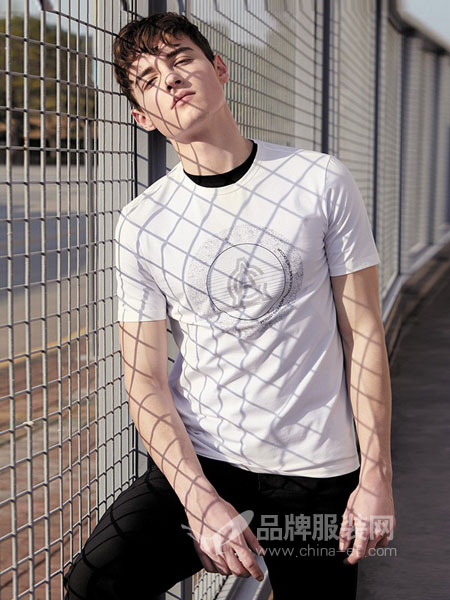 杰克斯男装2018春夏几何条纹线条男士圆领短袖T恤