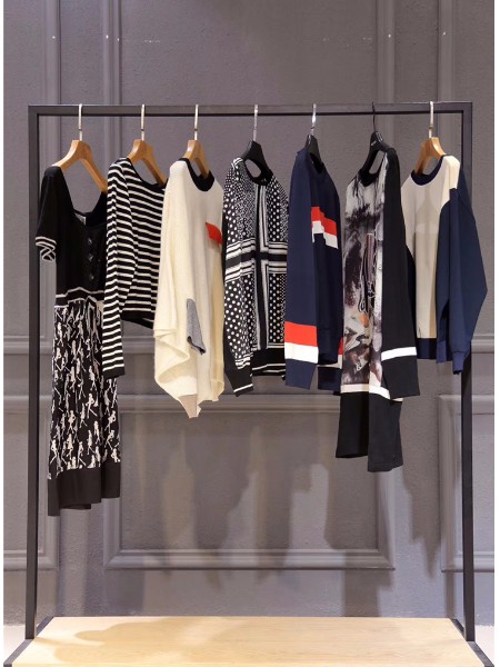 衣源名品品牌折扣女装折扣品牌2018秋季新品