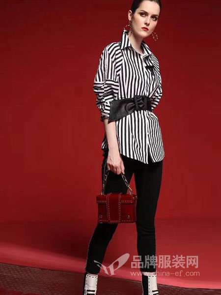 艾芮朵女装2018秋冬新款韩版条纹衬衫女性感包臀半身裙两件套气质名媛