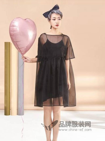 XiaoStudios女装2018秋冬新款韩版纯色简约中长款连衣裙