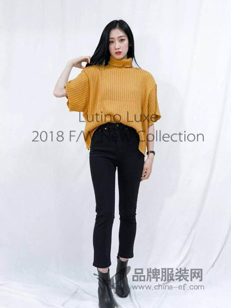 Lutino Luxe女装2018秋冬新品高领开叉针织毛衣
