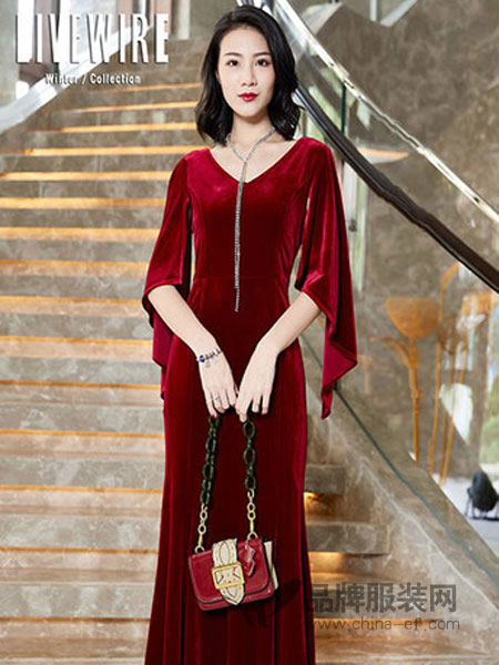女装2018秋冬红色修身中长款长袖丝绒