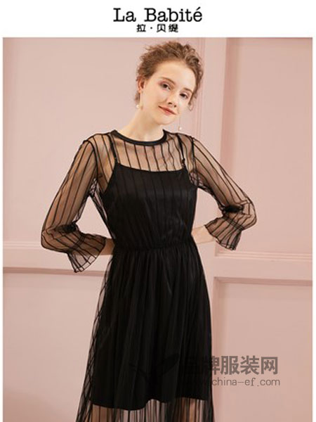 拉贝缇女装2018冬季优雅气质时尚黑色韩版针织连衣裙