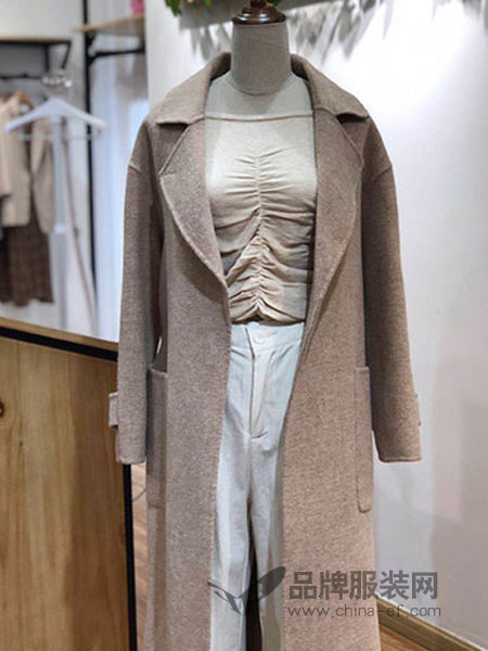 摩兰度女装2018秋冬西装领大口袋腰带中长款外套