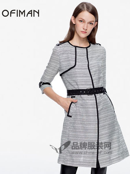 奥菲曼女装品牌2019春季圆领七分袖外披系带时尚风衣