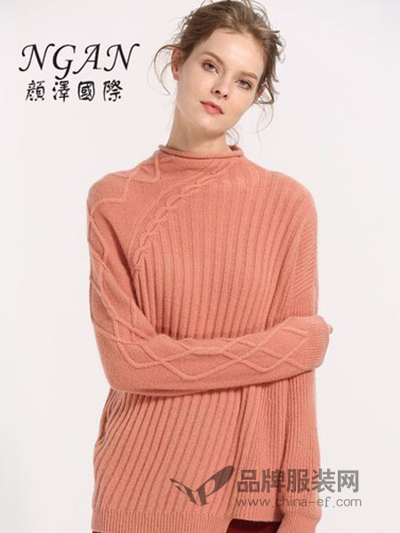 颜泽NGAN女装品牌2018冬季新款时尚百搭拼色半高领短款羊毛毛衣