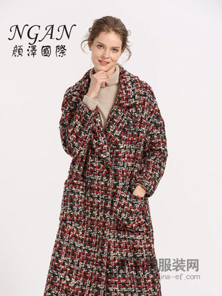 颜泽NGAN女装品牌2018冬季羊毛红花呢大翻领直口袋保暖长外套