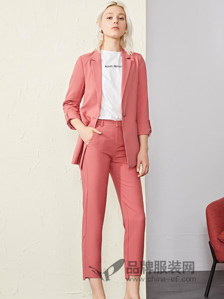 恩瑞妮、迪卡轩女装品牌2019春夏新款气质梅红色百搭显瘦外套
