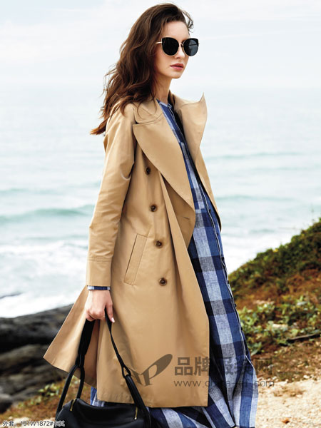 娅尼蒂凘女装品牌2019春季纯棉经典款双排扣米色含内衬长风衣