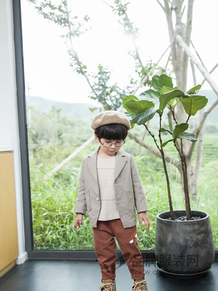 安米莉童装品牌2019春季韩版风衣儿童单排扣外套上衣