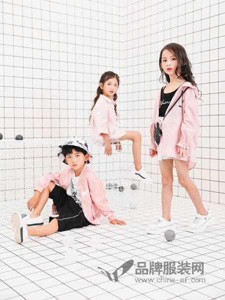 爱心果童装品牌2019春季新款韩版中长款大衣儿童上衣