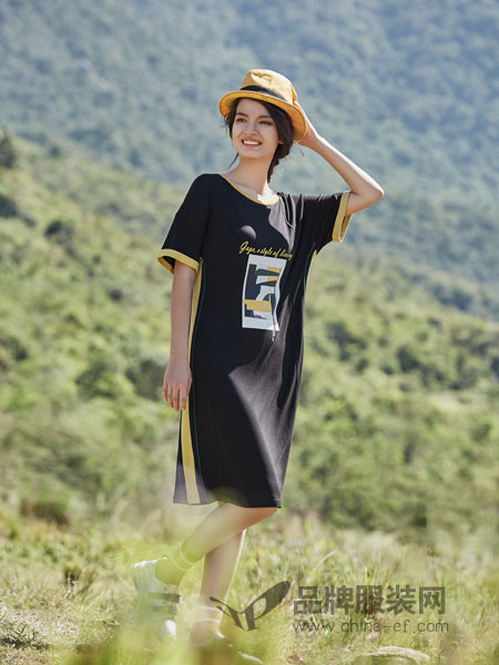 弗蔻Fu Kou女装品牌2019春季撞色印花刺绣连衣裙