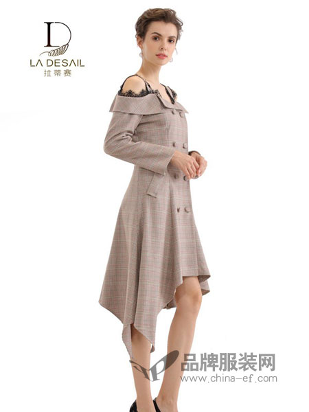 拉蒂赛LADESAIL女装品牌2019春季一字领复古格纹拼真丝雪纺不规则两件套