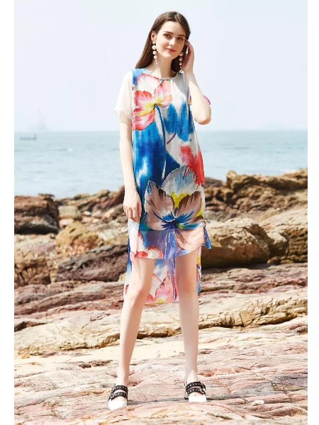 哈尔滨是南岗区卡宴妮女装折扣店折扣品牌2019春夏新品