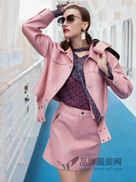 雀啡女装品牌2019春季浅粉色时尚休闲高腰皮衣长袖宽松单排扣短外套