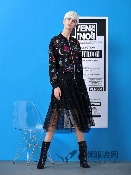 维斯提诺女装品牌2019春季小香风连衣裙印花显瘦裙子时髦套装裙两件套