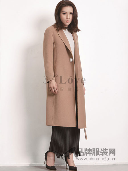 37°Love女装品牌2018冬季短款鹅绒加厚韩版外套潮