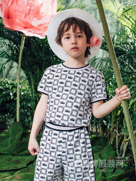瑞比克童装品牌2019春季字母休闲时尚套装