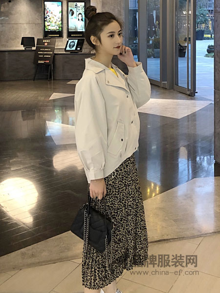 18Fans女装品牌2019春季拉链工装夹克立领长袖韩范纯色短外套