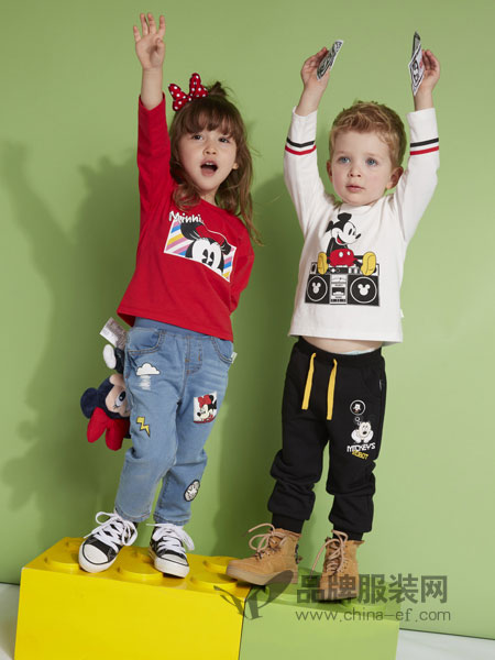 迪士尼宝宝童装品牌2019春季长袖T恤大红儿童条纹上衣