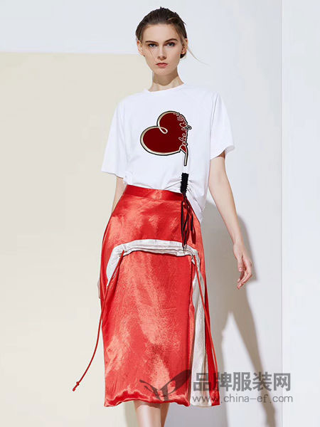 尚迪女装品牌2019春夏图饰创意抽绳t恤+造型过膝半裙A型2件套装 时尚个性