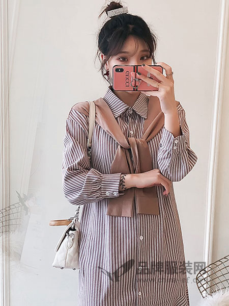 婧麒女装品牌2019春夏怀孕哺乳期新款中长款长袖衬衫裙