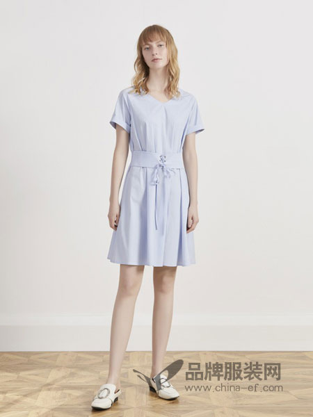 英吉兰依女装品牌2019春夏格子短袖连衣裙百搭气质长裙