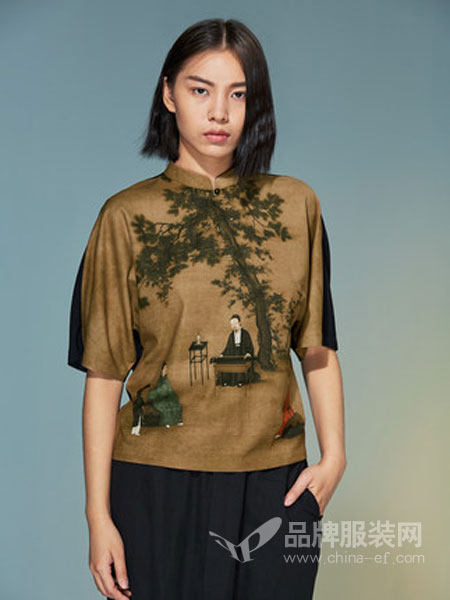 RECLUSE女装品牌2019春季新款中国风蝙蝠中袖设计衬衫复古定位印花小立领小衫