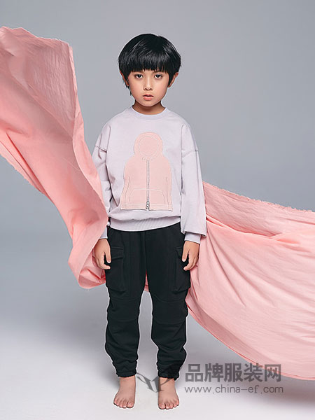 私品堂童装 - Sipintamn Kids童装品牌2019春夏立体图案新款宽松圆领套头打底衫