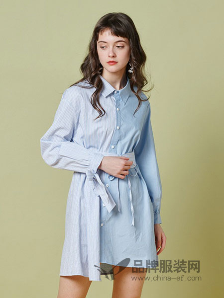 汤米诺女装品牌2019春夏新款蓝条纹英伦风通勤衬衫裙时尚系带长袖棉质连衣裙
