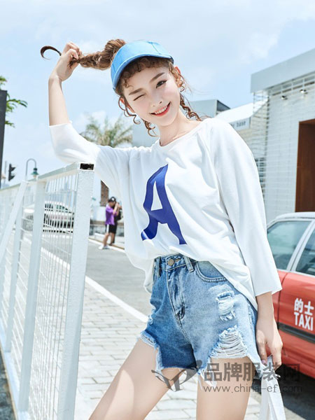 天使韩城TSHC女装品牌2019春夏新款圆领宽松七分袖T恤印花蝙蝠袖
