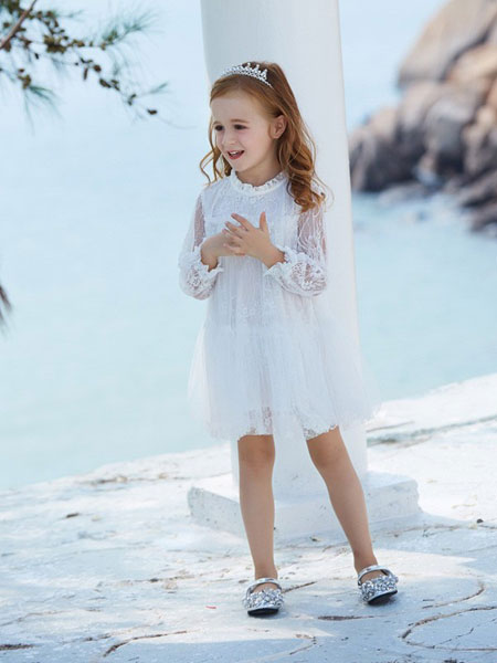可趣可奇童装品牌2019春夏白色镂空蕾丝连衣裙