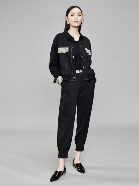 YARVE女装品牌2019春季新款潮黑色拼接条纹休闲百搭牛仔短外套