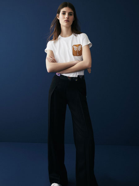 夏帕瑞丽女装品牌2019春夏新款印花性感气质圆领短袖T恤