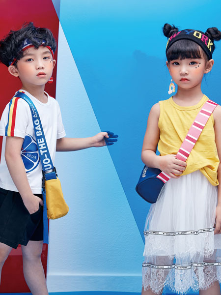 DIZAI棣仔童装品牌2019春夏女童短袖t恤两色刺绣休闲宽松儿童T恤