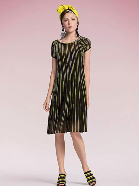 玛可凯恩 marc cain女装品牌2019春夏新款竖条纹针织连衣裙
