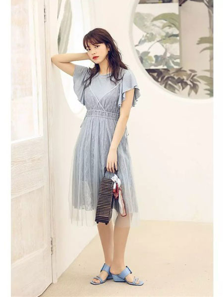 MISSLI女装品牌2019春夏新款韩版潮流吊带蕾丝裙连衣裙时尚气质