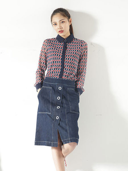玛拉斐尔女装品牌2019春夏时尚韩版修身气质显瘦百搭娃娃领小衫