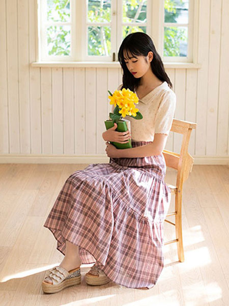 Dazzlin女装品牌2019春夏新款韩版T恤衫圆领套头短袖上衣+高腰格子绑带短裙半身裙套装