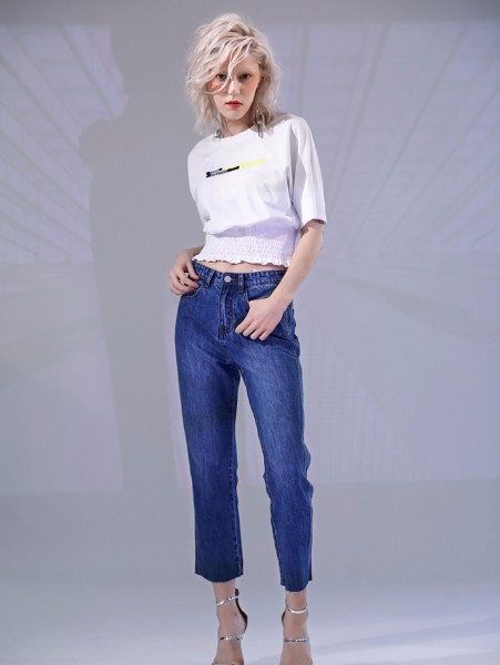 丹比奴女装品牌2019夏季Slogan束腰上衣直筒丹宁裤