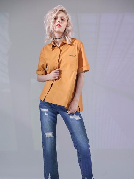 丹比奴女装品牌2019夏季纯橘Slogan卷边宽松衬衫