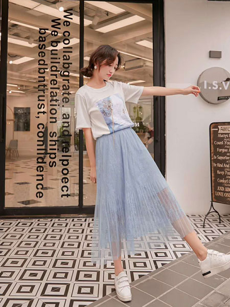 M+女装品牌2019春夏新款小清新甜美学院风套裙T恤网纱蕾丝裙仙气两件套