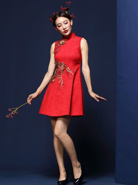 凤禧女装品牌2019春夏新式改良新娘红色旗袍年轻款 少女立体贴花结婚礼服小A版